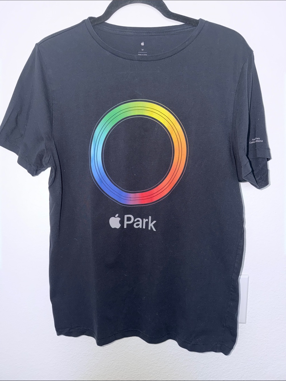 Apple Park Black Unisex Tee Size Medium